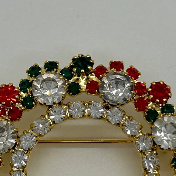 Vintage Lord & Taylor Christmas Wreath Brooch Gold-Tone Rhinestones Red Green Cl - Picture 16 of 16